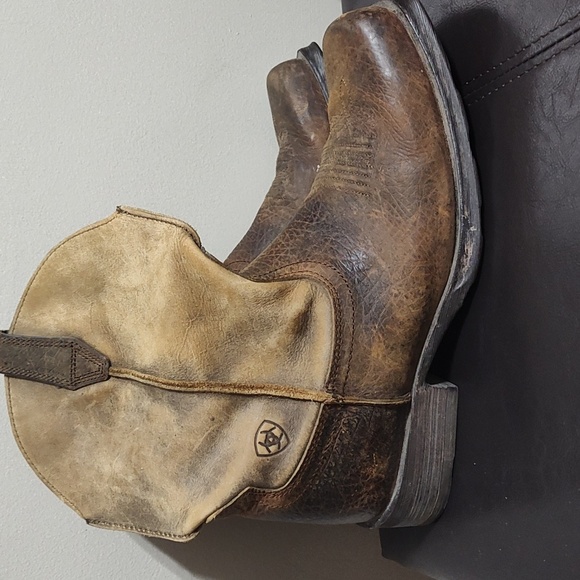 Ariat Cowboy Boots - Picture 1 of 4